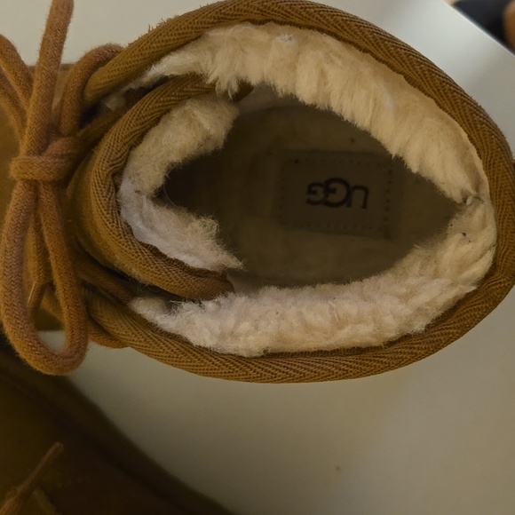 Authentic Uggs. - Picture 4 of 5